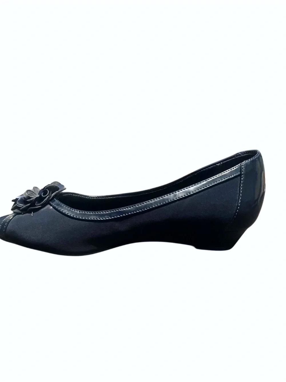 Naturalizer Navy Peep-Toe Ballet Flat with Decorative Flower Sz 8